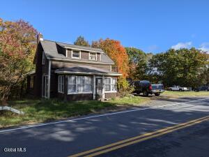 324 W Glenville Road Schenectady, NY 12302