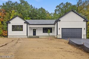 222 Briarwood Court Albany, NY 12203