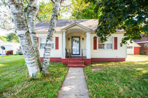 79 Boulevard Queensbury, NY 12804