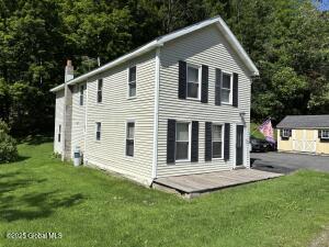 33 Dunham Hollow Road East Nassau, NY 12062