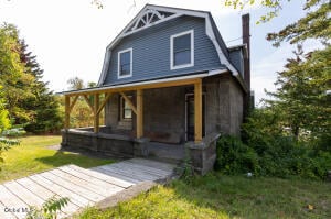 29 Veterans Way Mineville, NY 12956