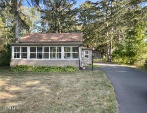 2239 Rosendale Road Niskayuna, NY 12309