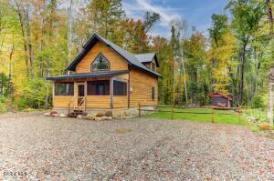 112 Paradise Lane Speculator, NY 12164
