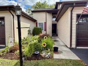 4 Gentry Lane Queensbury, NY 12804