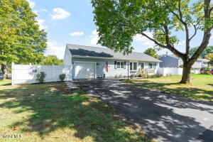 16 Aspen Circle Albany, NY 12208