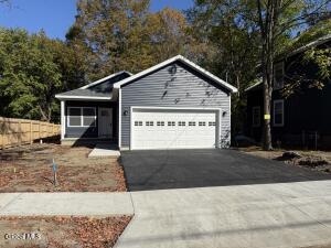 34 Baldwin Avenue Glens Falls, NY 12801