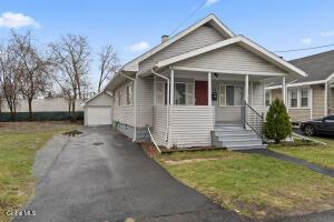 12 Arcadia Court Colonie, NY 12205