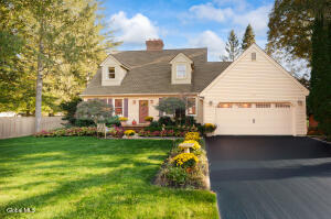 524 Macelroy Road Clifton Park, NY 12065