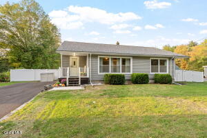 160 Clamsteam Road Halfmoon, NY 12065