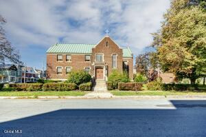 24 Pine Street Amsterdam, NY 12010