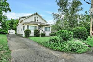 3 Hackett Avenue Colonie, NY 12205