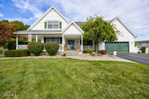 11 Belleauwood Circle Watervliet, NY 12189