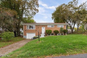 6 Hopkins Lane Troy, NY 12182