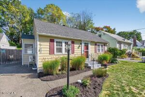 21 Pinehurst Road Albany, NY 12205