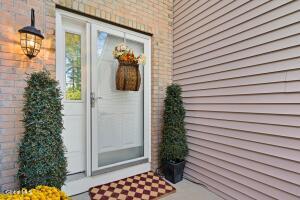 2495 E Nott Street Niskayuna, NY 12309