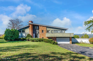 875 Bulls Head Road Amsterdam, NY 12010