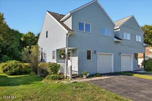 7048 Suzanne Lane Schenectady, NY 12303