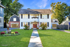 33 Kingsboro Avenue Gloversville, NY 12078