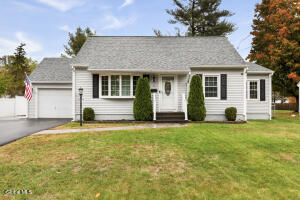 5 Oakwood Drive Albany, NY 12205
