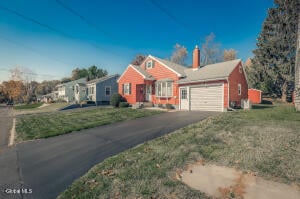 32 W 12th Avenue Gloversville, NY 12078