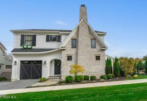 34 Hyde Street Saratoga Springs, NY 12866