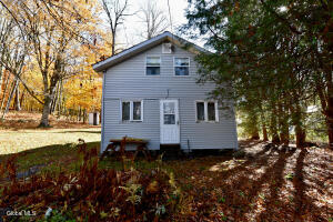 4 DELAVAN Avenue Middle Grove, NY 12850