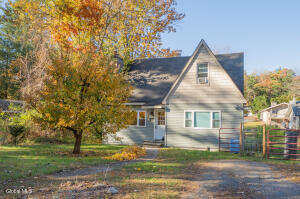 7 Corinth Place Hadley, NY 12835