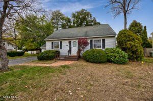 28 Red Fox Drive Colonie, NY 12205