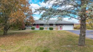 321 Middletown Road Waterford, NY 12188