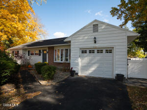 930 Riverview Road Niskayuna, NY 12309