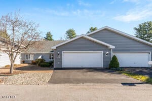 43 Westwood Drive Queensbury, NY 12804
