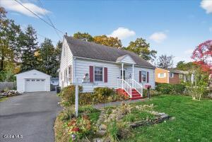 4 Marville Drive Loudonville, NY 12211