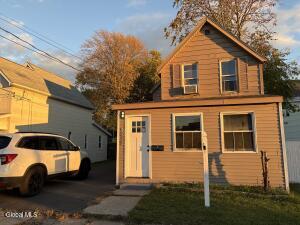 1020 Pearl Street Schenectady, NY 12303