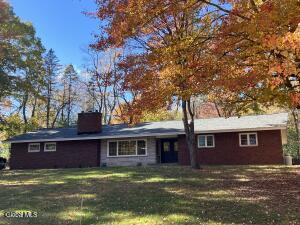 5 Zeph Street Wynantskill, NY 12198