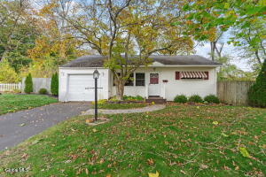 15 Stirrup Drive Albany, NY 12205