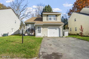 13 Weathercrest Drive Schenectady, NY 12302