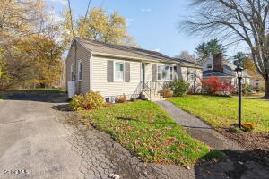 156 Crow Ridge Road Voorheesville, NY 12186