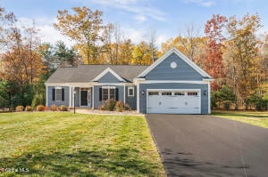 34 Greenbrier Way Halfmoon, NY 12065