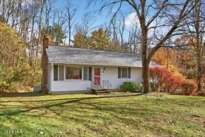 26 Northwood Drive Malta, NY 12020