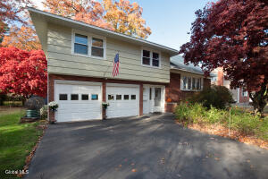 1046 Manas Drive Schenectady, NY 12303