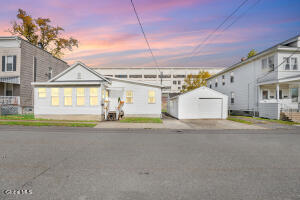 319 9th Street Watervliet, NY 12189