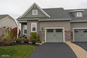 16A Winchester Place Mechanicville, NY 12118