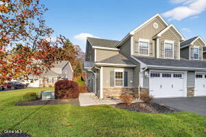 178 Paddock Circle Schenectady, NY 12306