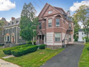 113 S Lake Avenue Albany, NY 12208