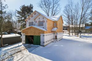 61 Van Dorn Street Saratoga Springs, NY 12866