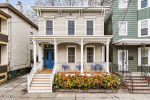 19 8th Street Hudson, NY 12534