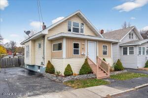 19 Cromer Avenue Schenectady, NY 12304