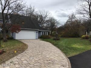 48 Carrie Court Schenectady, NY 12309