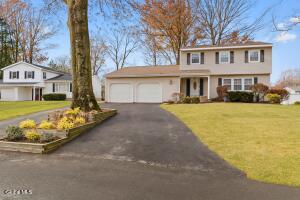 11 Westchester Drive Albany, NY 12205