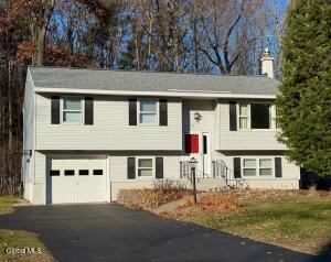 5 Birchtree Lane Ballston Spa, NY 12020